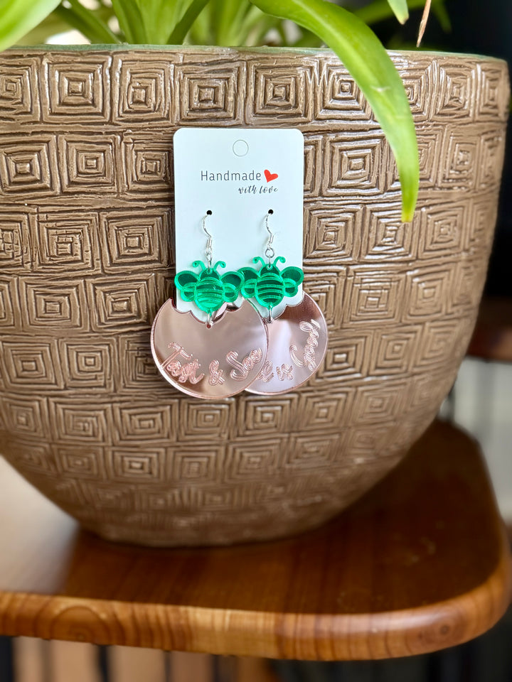 Taste & See — Green on Pink